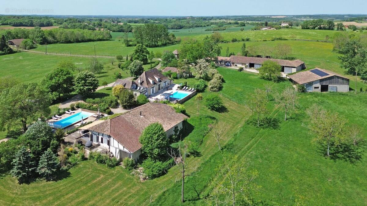 Maison à MONTIGNAC-DE-LAUZUN