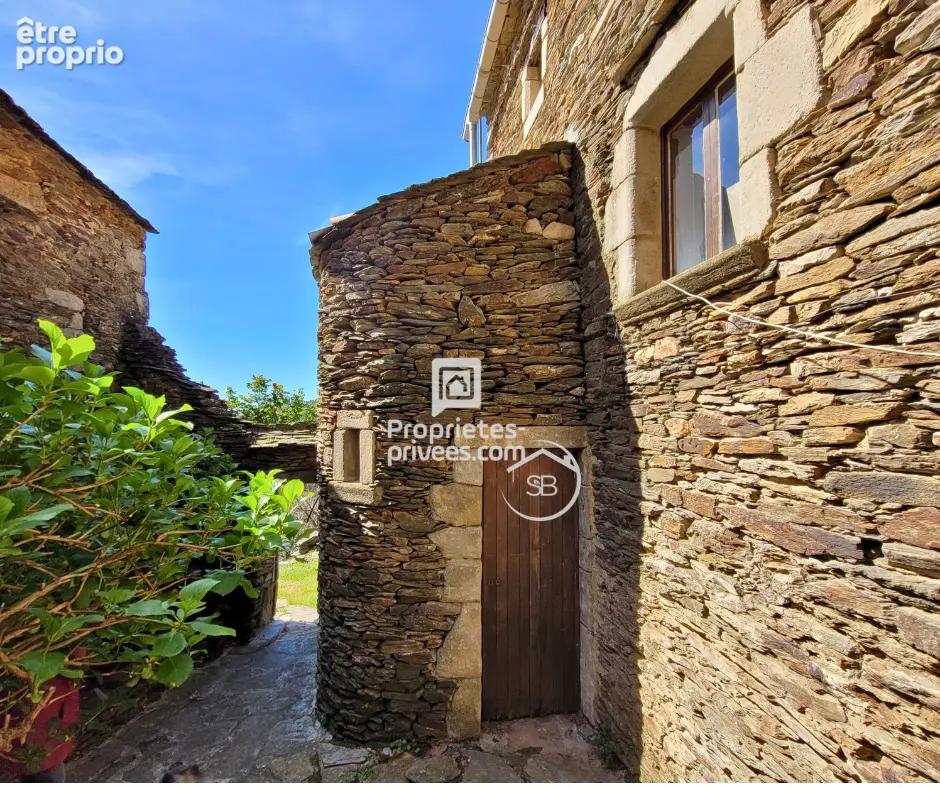 Mas  typiquement cévenol - Malbosc (limite Gard/Ardèche) 215 m²  8 pièces  Terrain  17 497 m² Piscine - photo 3