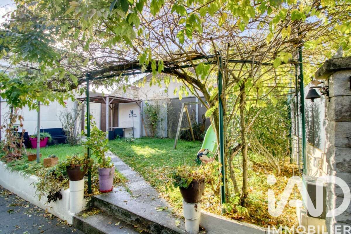 Photo 2 - Maison à SARTROUVILLE