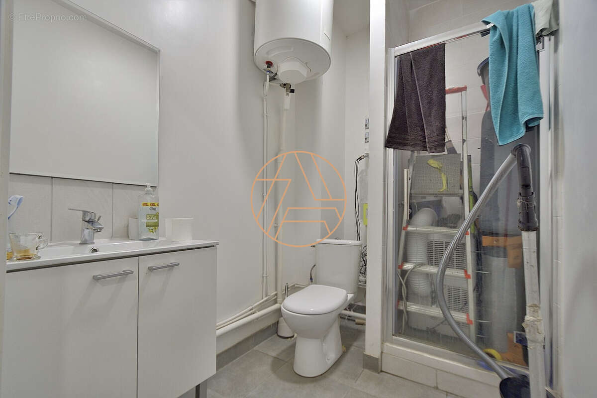 Autre à SAINT-MAUR-DES-FOSSES