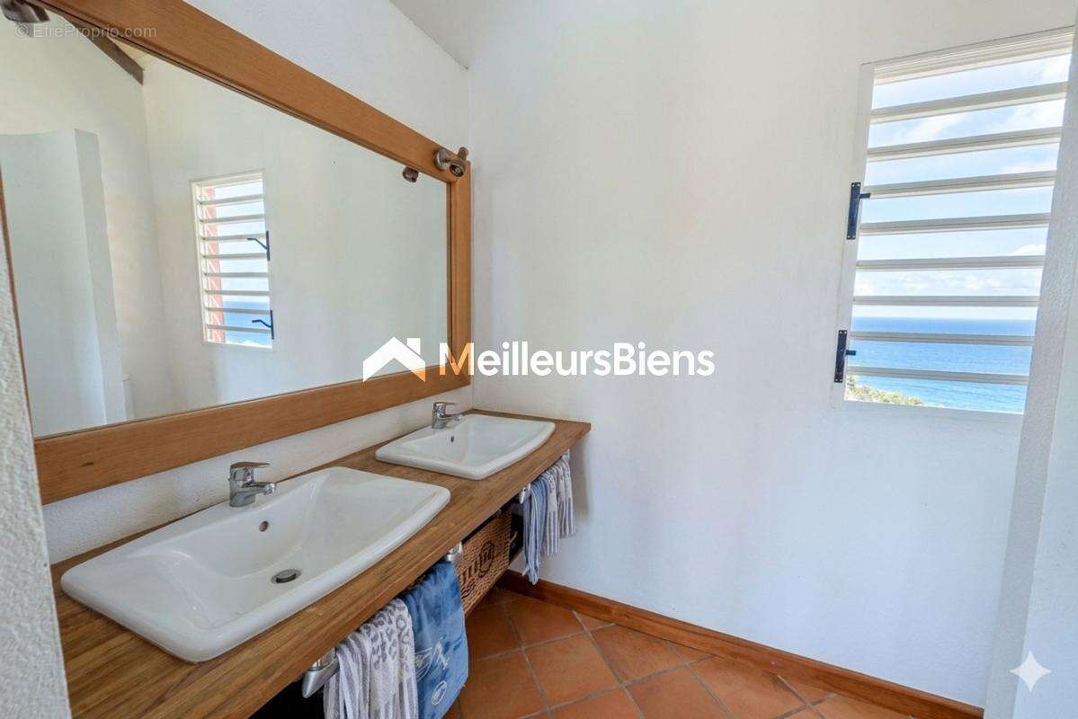 Appartement à LE MOULE