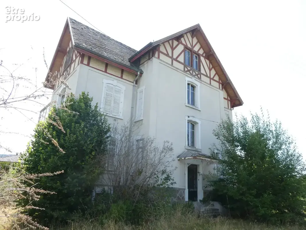 LE THILLOT (88)Maison bourgeoise de caractère à rénover de 280 m²sur trois niveaux, terrain 1000 m²+ garage - photo 10