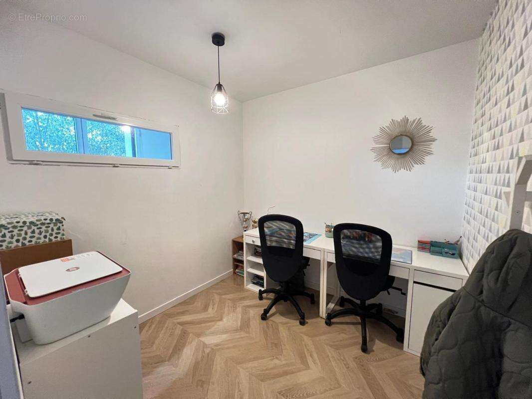 Maison à SAINT-MACAIRE-EN-MAUGES