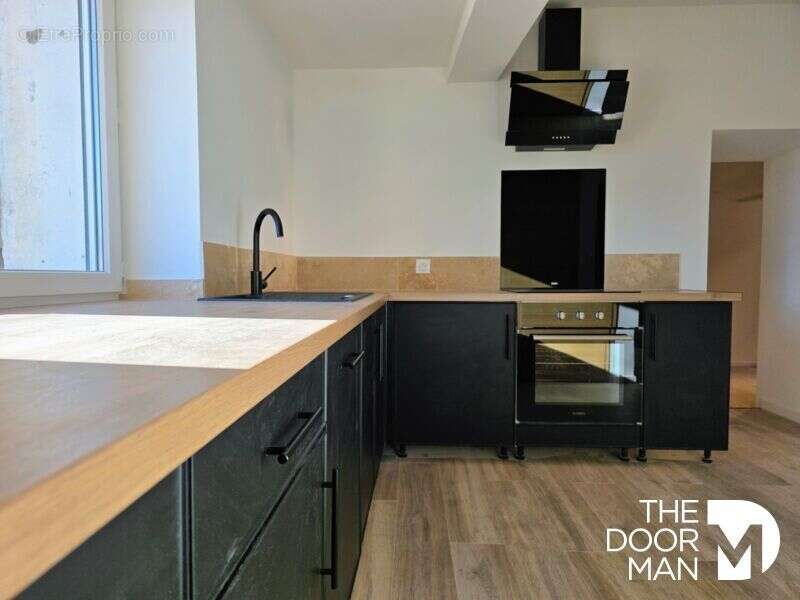 Appartement à SALERNES