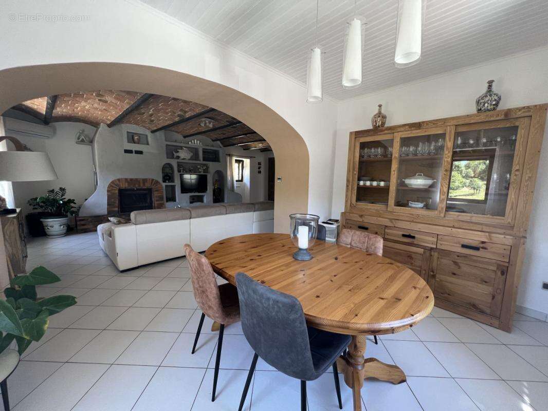 Maison à ROCHEGUDE