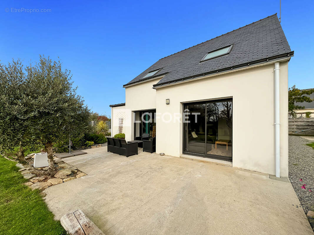 Maison à LE TREVOUX