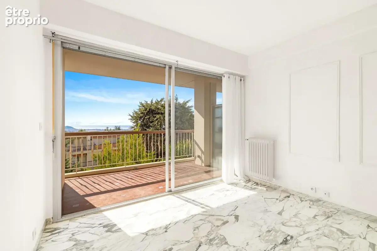 Appartement 3 pièces 61 m² à vendre à Nice (06100) - photo 2
