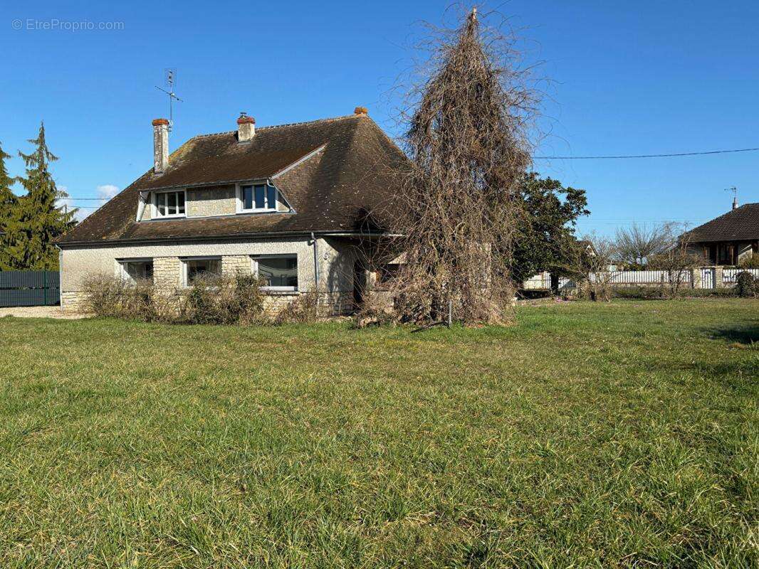 Maison à POILLY-LEZ-GIEN