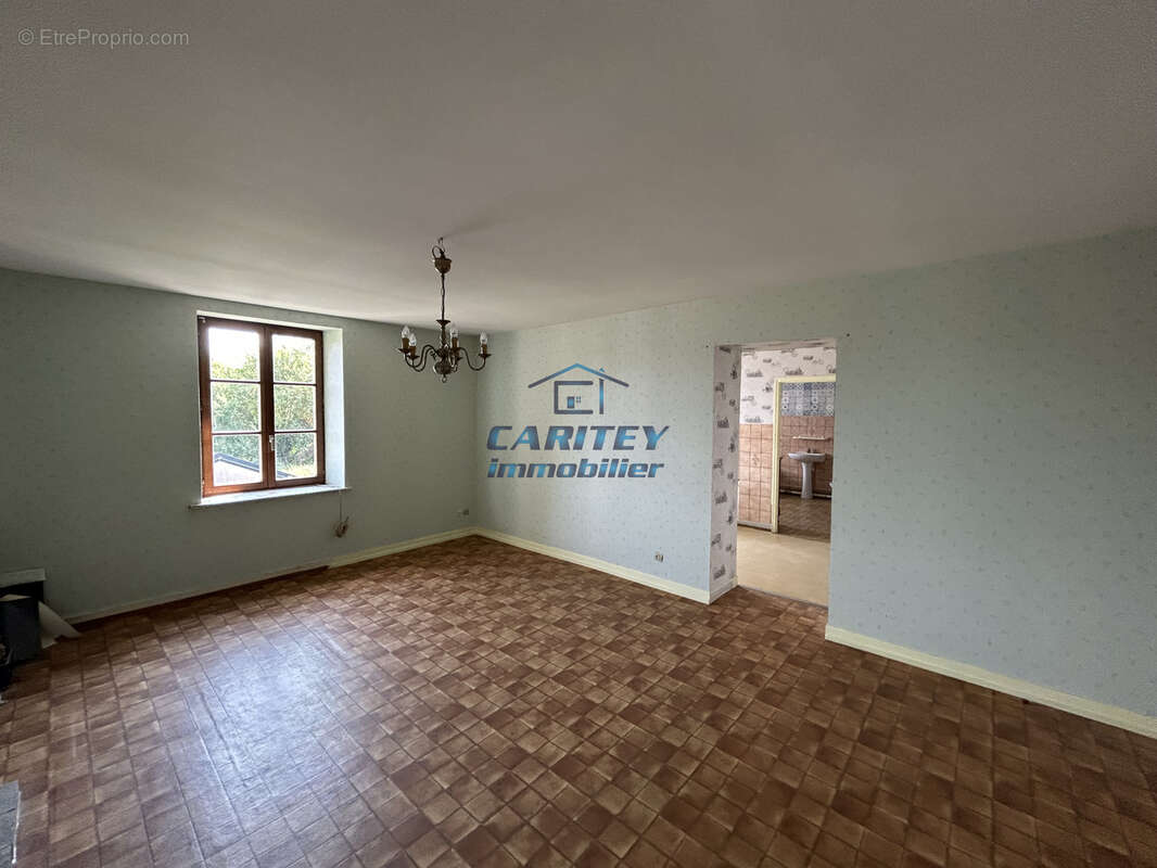 Appartement à LUXEUIL-LES-BAINS