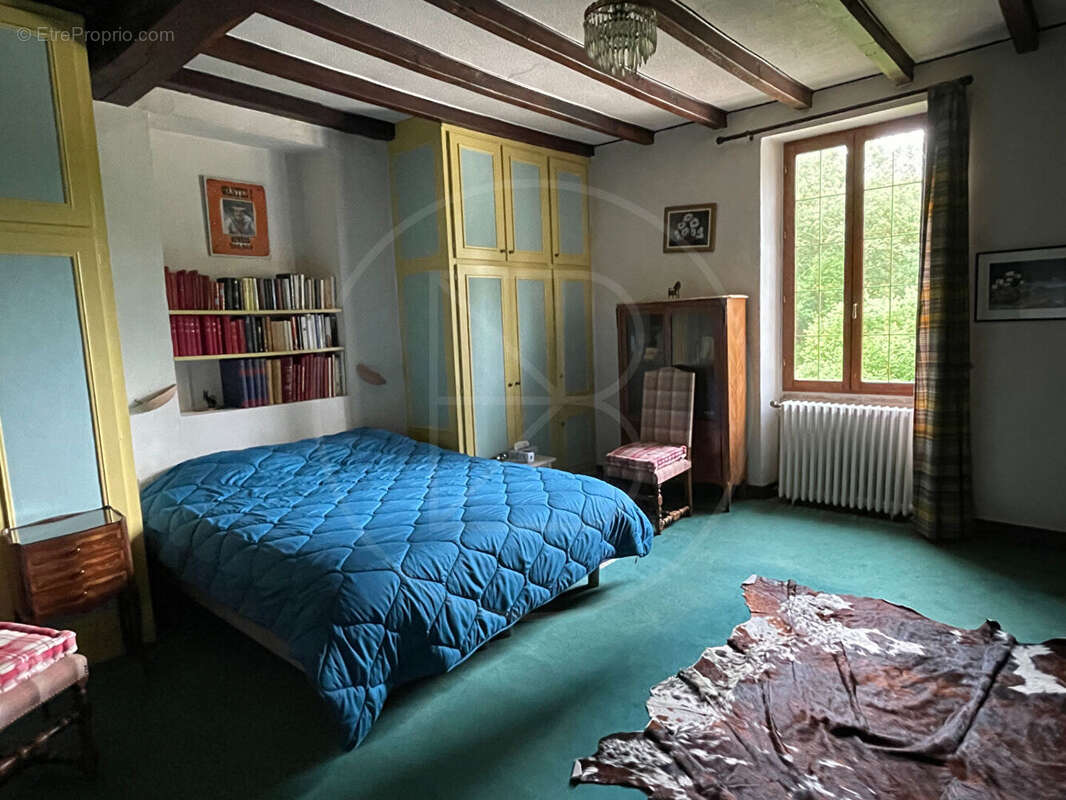 Maison à BONNEVILLE-ET-SAINT-AVIT-DE-FUMADIERES