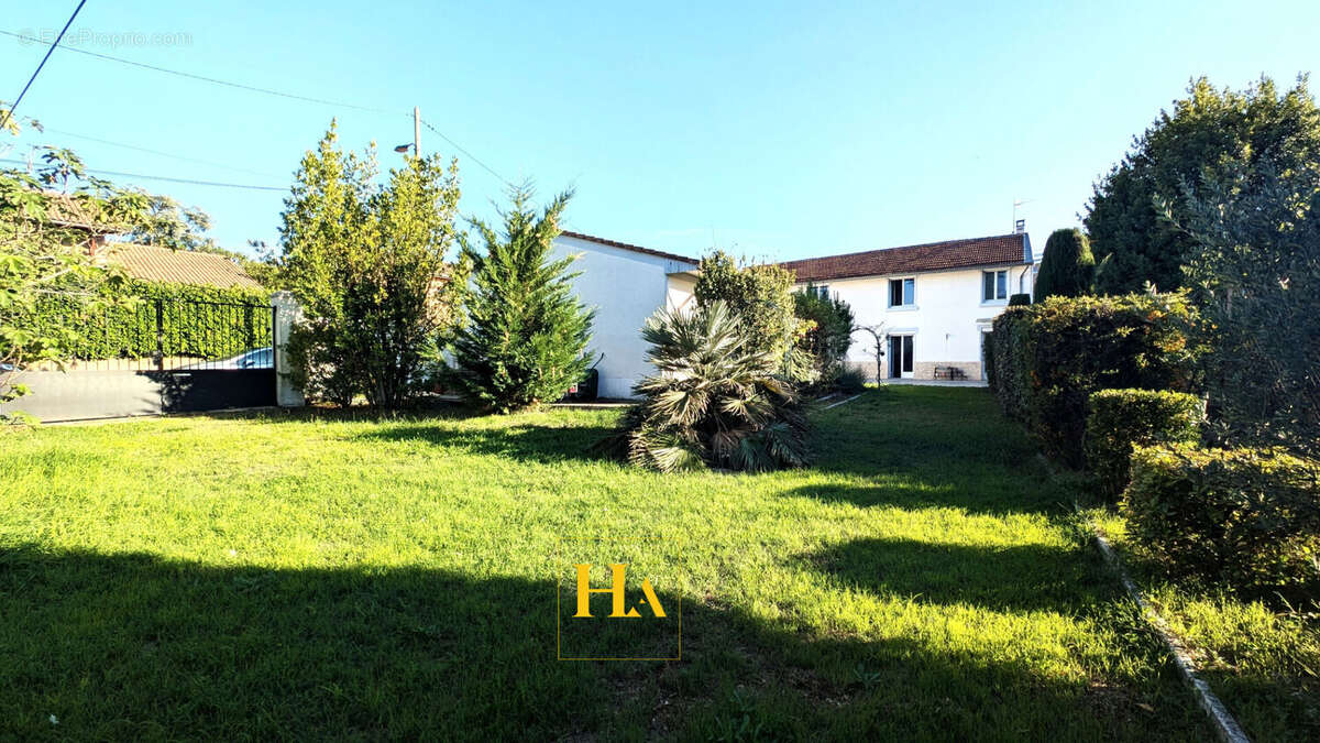 Maison à ROMANS-SUR-ISERE