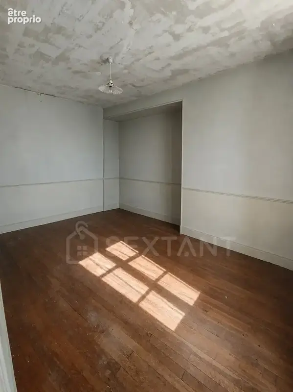Maison de 120 m²  à rénover  4 chambres  grandes dépendances - photo 4