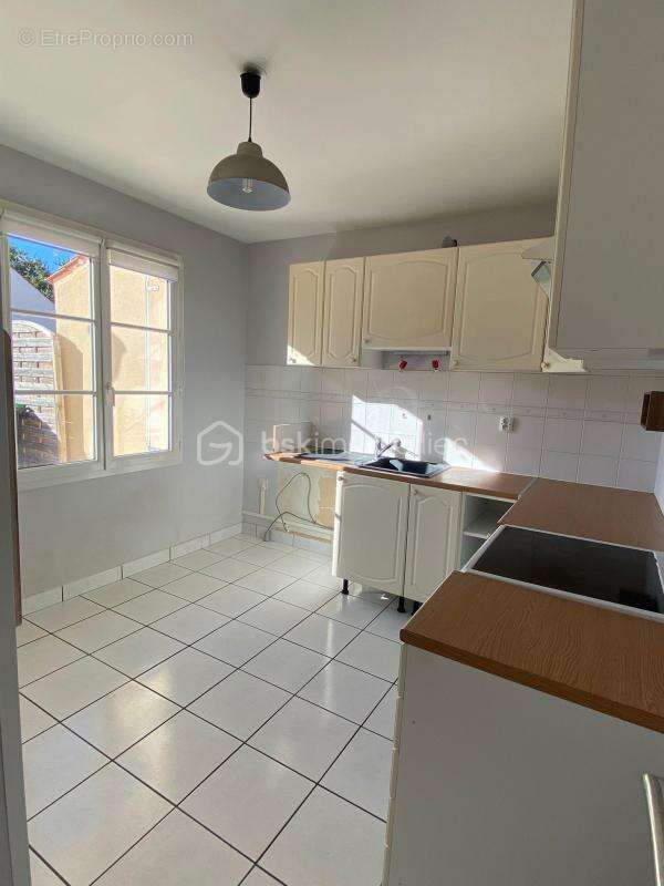 Maison à SAINT-GERMAIN-LES-ARPAJON