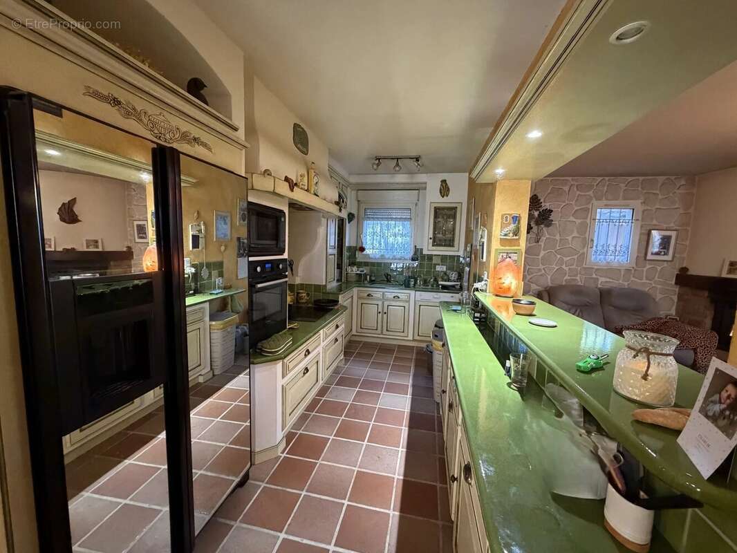 Maison à CHATEAUNEUF-DE-GADAGNE