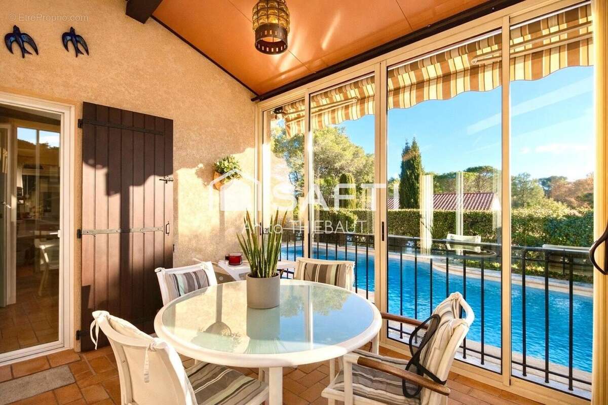 Photo 3 - Maison à FREJUS