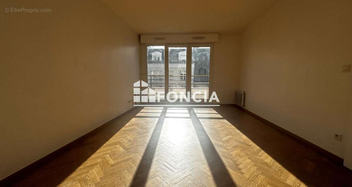 Appartement à COLOMBES