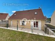 Maison à RESSONS-SUR-MATZ