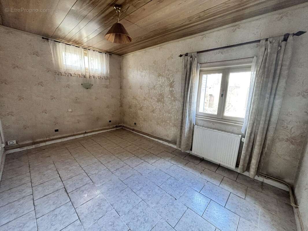 Maison à SAINT-LEGER-AUX-BOIS