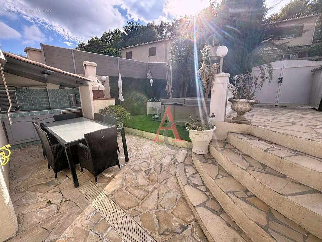 Maison à CAGNES-SUR-MER