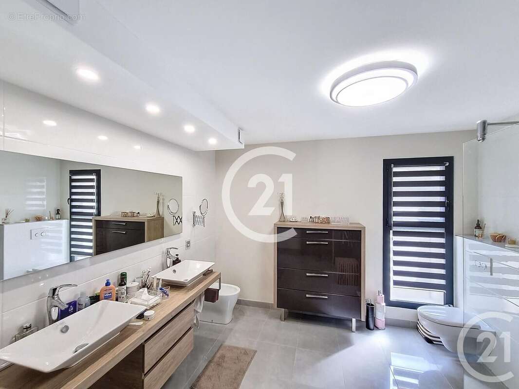 Maison à LATOUR-BAS-ELNE