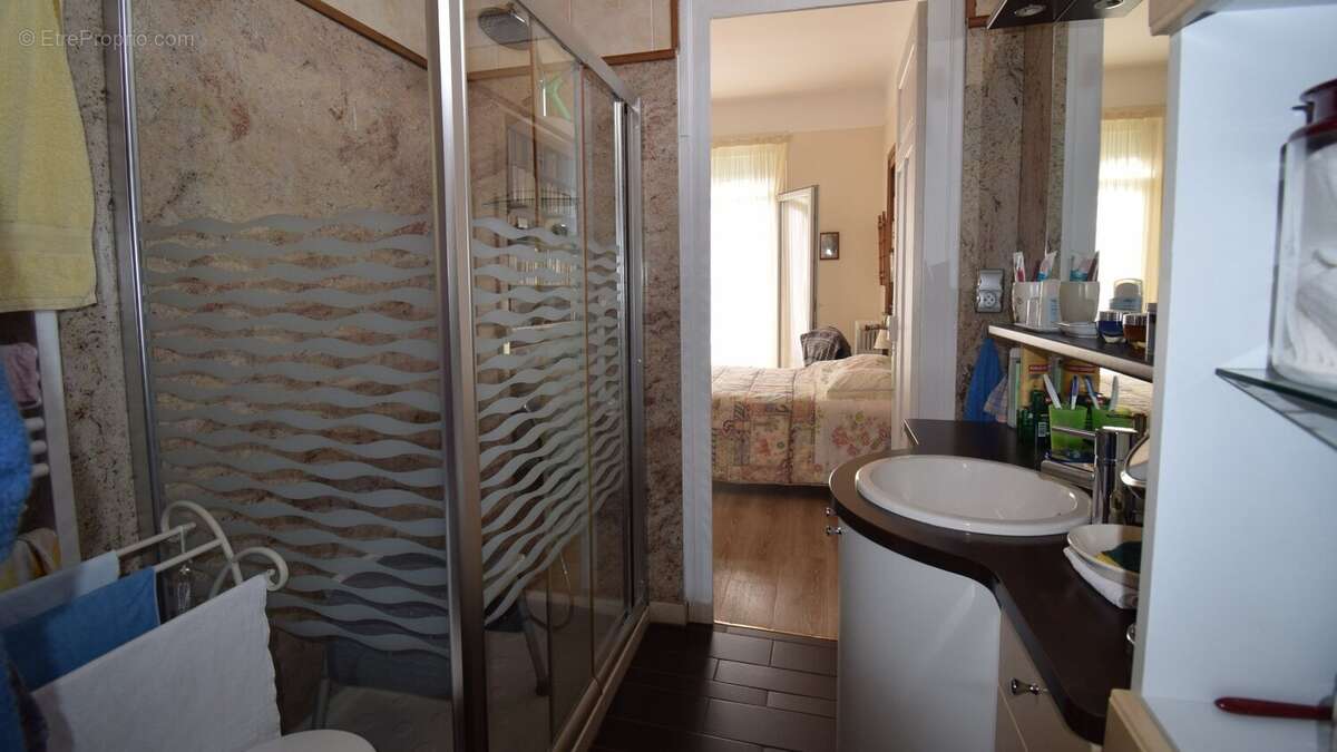 À VENDRE - Quartier des Garets - Maison 130 m² avec garage et jardin. - photo 10