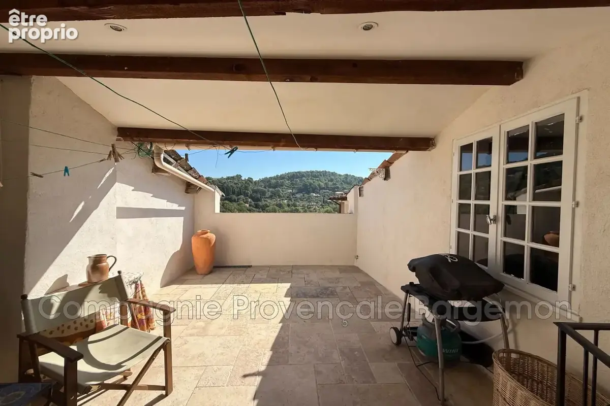 Maison 97 m² à Callas  - photo 2
