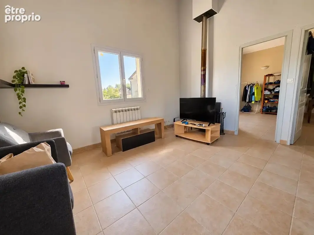 Appartement 6 pièces 103 m² à vendre à Saint-Quentin-La-Poterie (30700) - photo 9