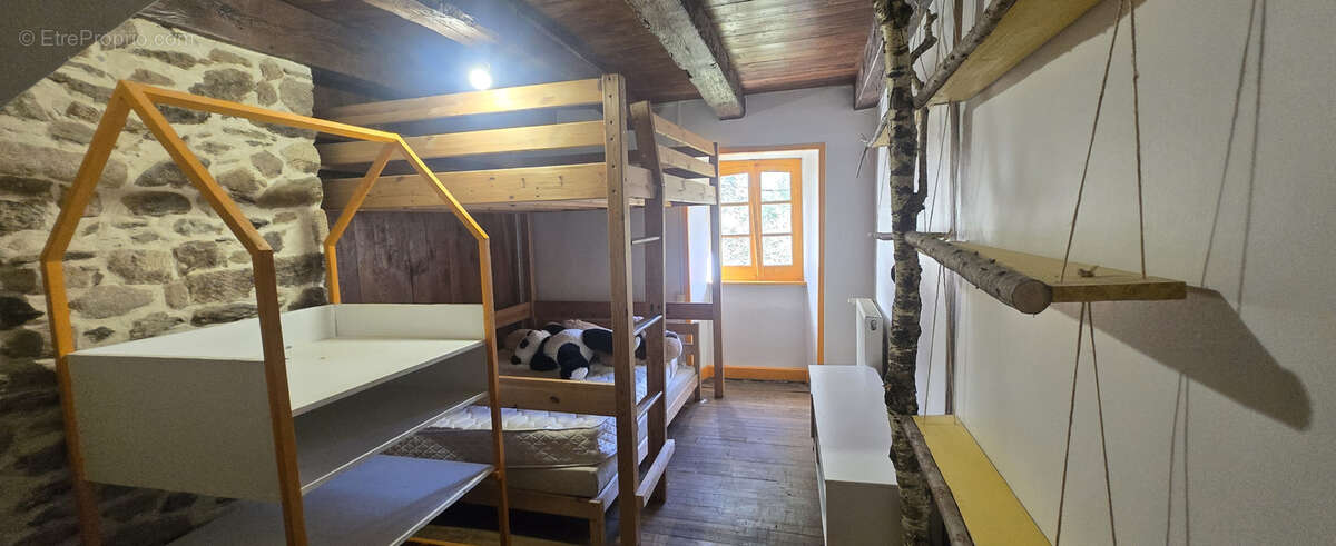 Maison à SAINT-BONNET-ELVERT