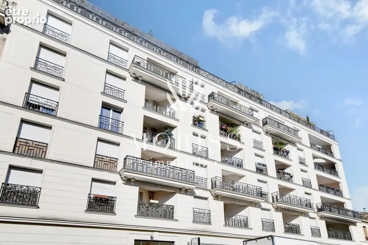 Saint-Ouen-sur-Seine – Superbe 2 pièces avec balcon et vue dégagée sur Montmartre - photo 12