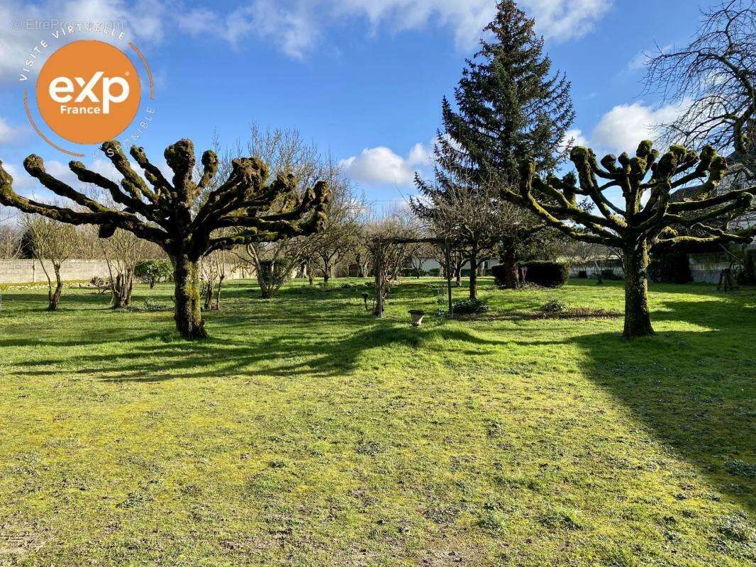 Maison à SAINT-JEAN-SAINT-GERMAIN