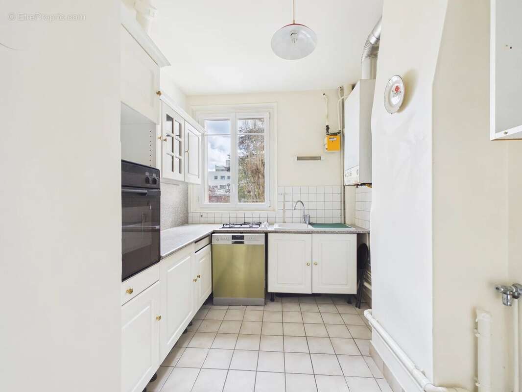 Appartement à LEVALLOIS-PERRET