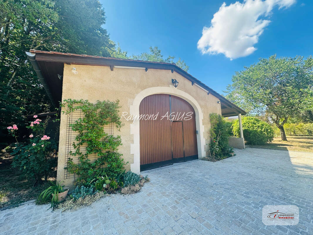 Élégante maison familiale de 7 chambres avec annexe indépendante, située dans un cadre rural paisible - photo 5