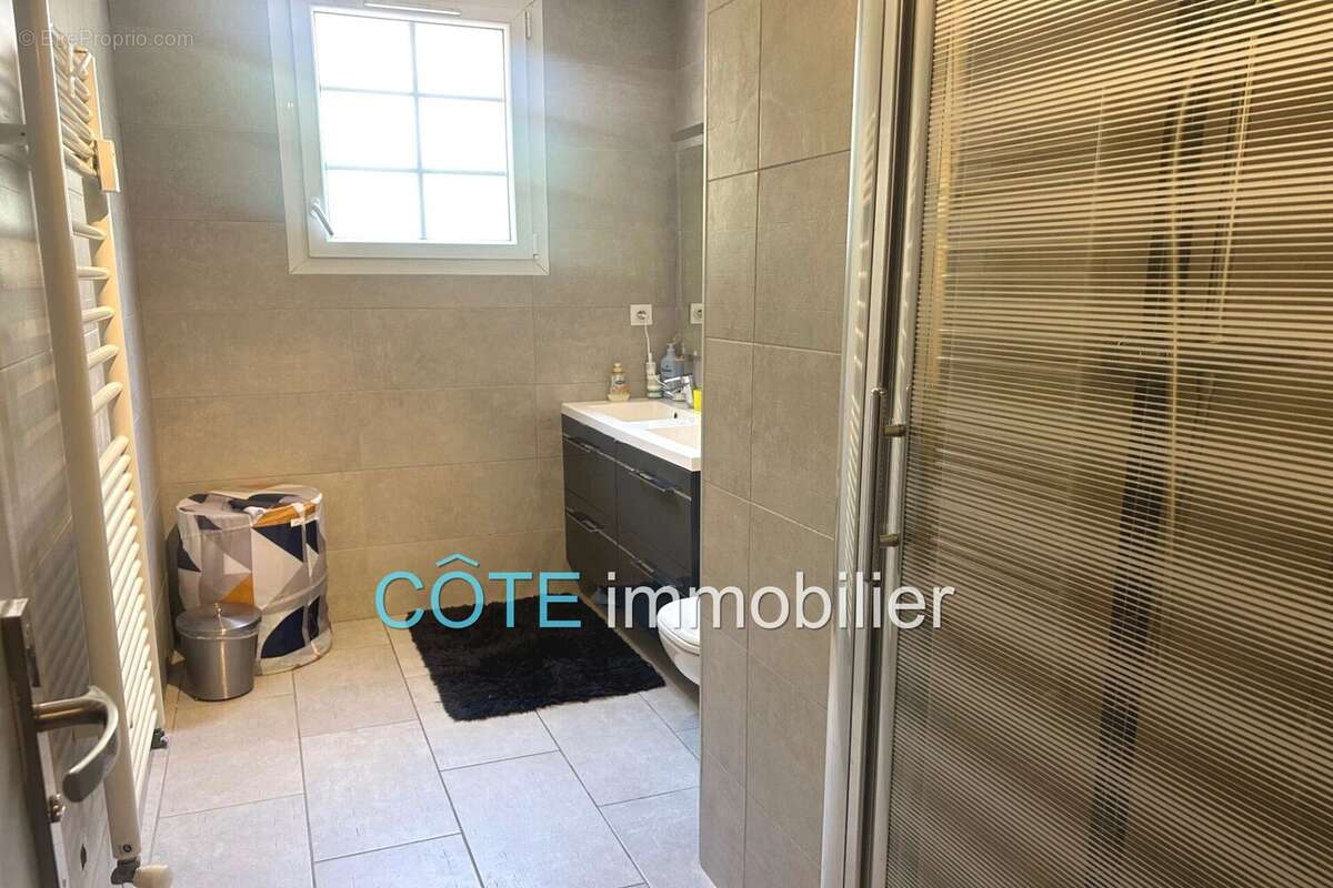 Appartement à VALLAURIS
