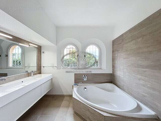 Maison à LE LAVANDOU