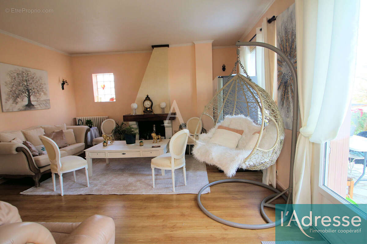 Maison à VIRY-CHATILLON