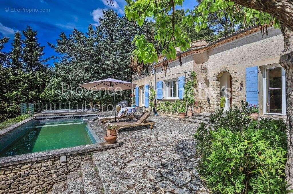 Maison à FONTAINE-DE-VAUCLUSE