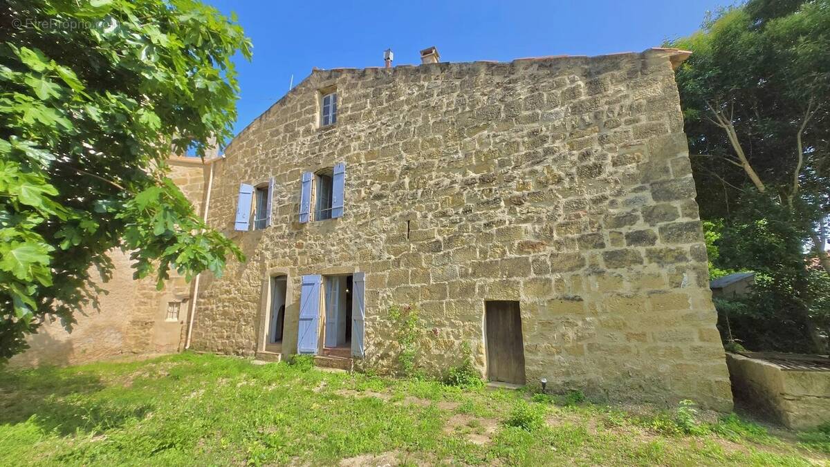 Maison à ESPONDEILHAN