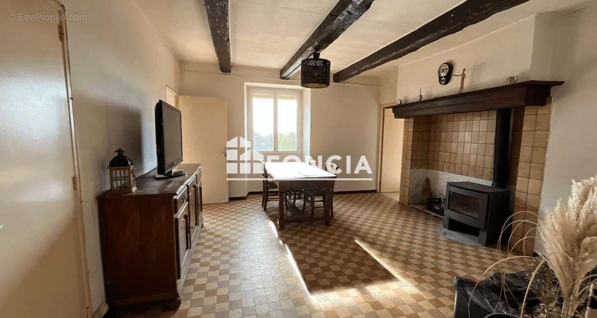 Maison à LAPARROUQUIAL