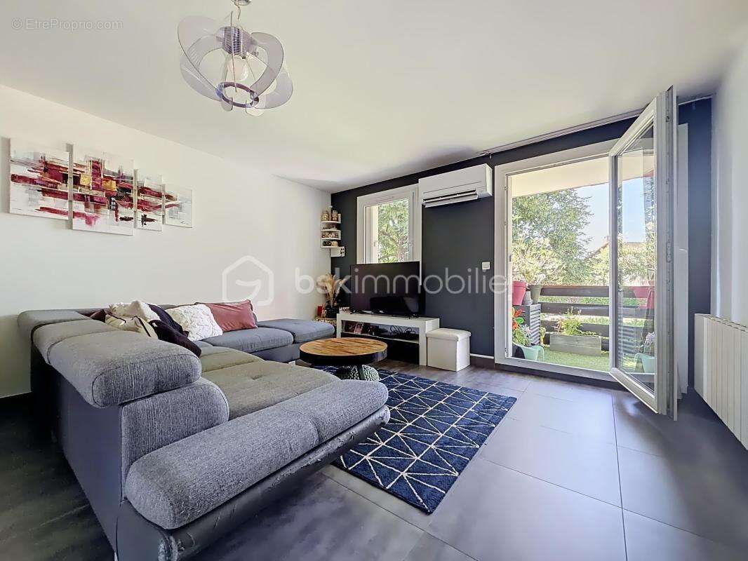 Appartement à VARCES-ALLIERES-ET-RISSET