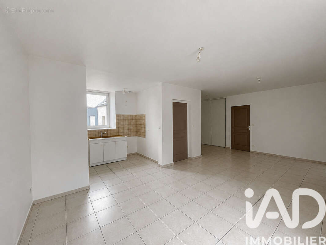 Photo 3 - Appartement à LA ROCHE-DERRIEN