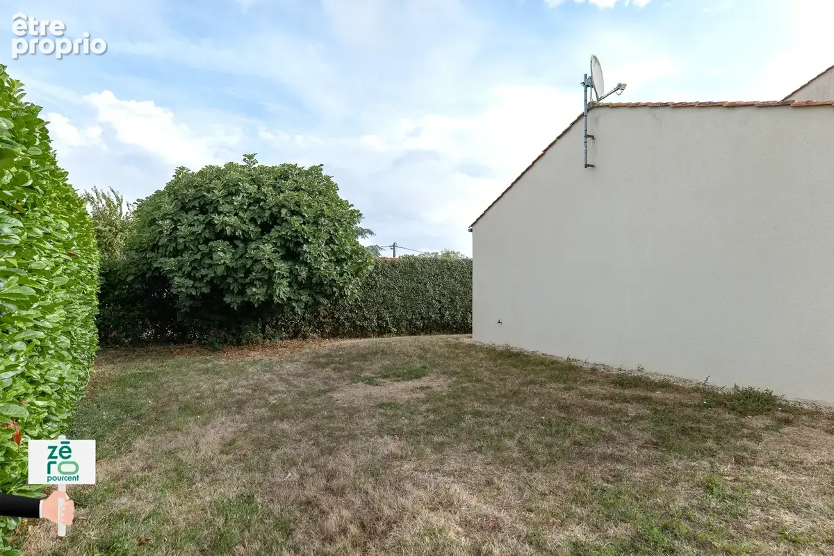 Maison 5 pièces de 113 m2 avec jardin, terrasse et dépendance à angles, proche de la tranche-sur-mer et des pl - photo 19