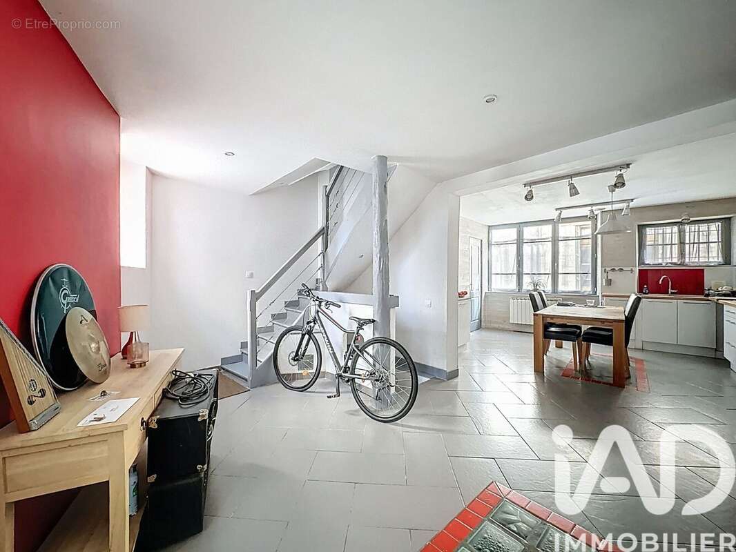 Maison 113 m² à Puylaroque  - photo 2
