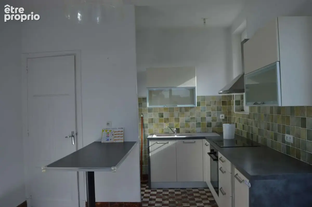 Maison individuelle 118m2,  avec garage et 2360m2 de terrain, située à 10' de LAPALISSE, 20' de ROANNE - photo 8