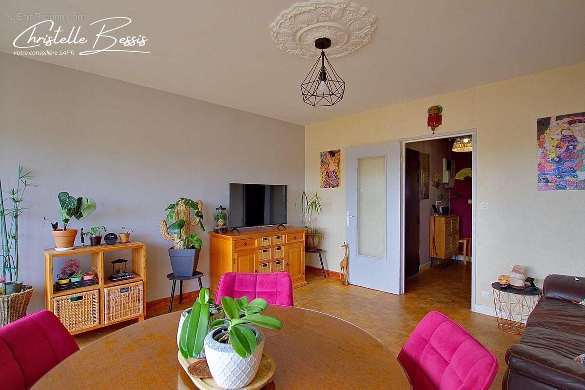Appartement 95 m² à Villecresnes  - photo 4