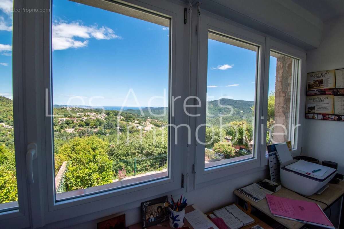 Maison à LES ADRETS-DE-L&#039;ESTEREL