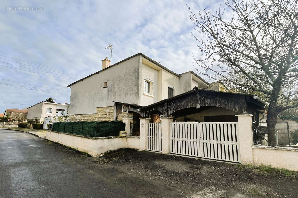 Maison à GUEUGNON
