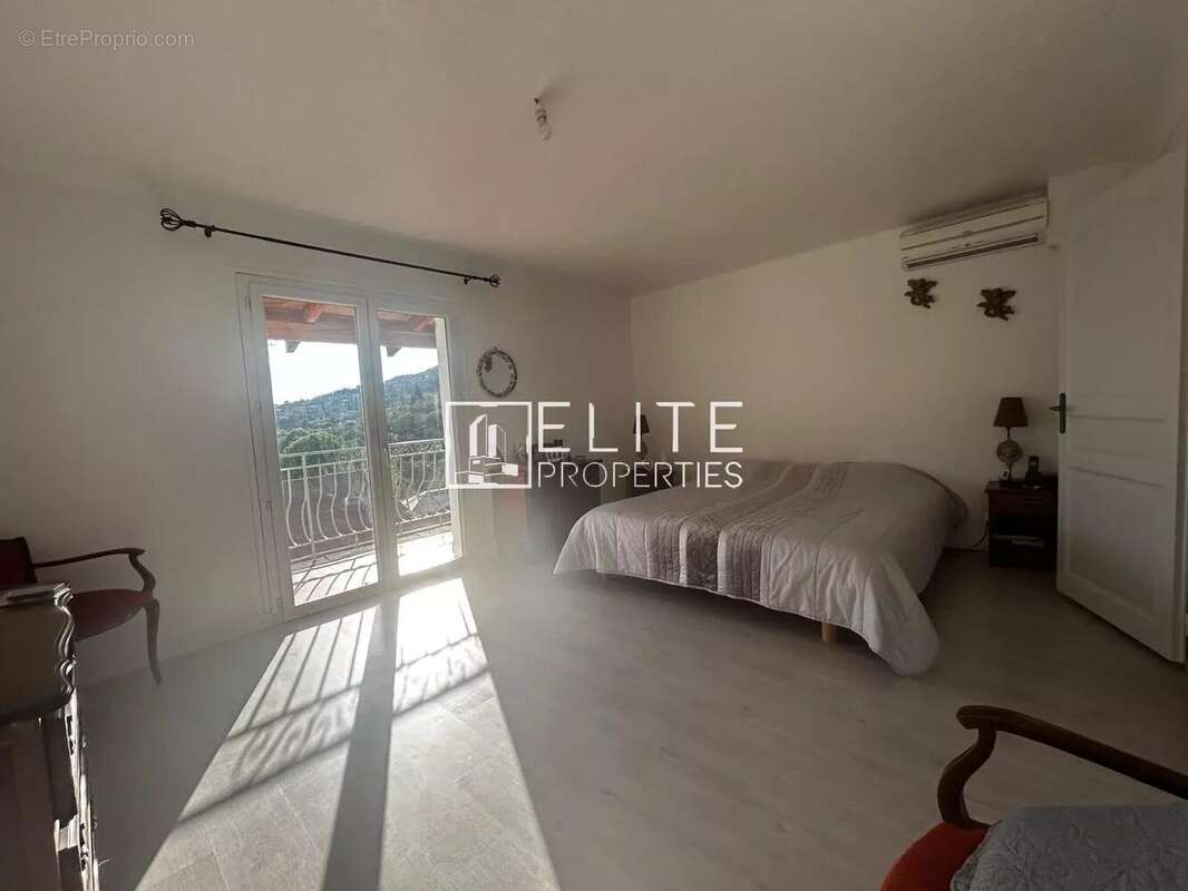 Maison à PEYMEINADE