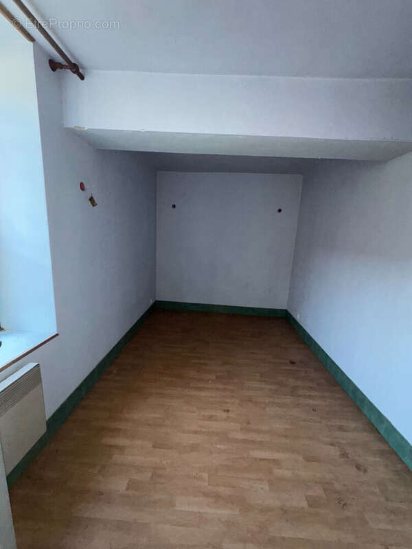 Appartement à MOULINS-LA-MARCHE