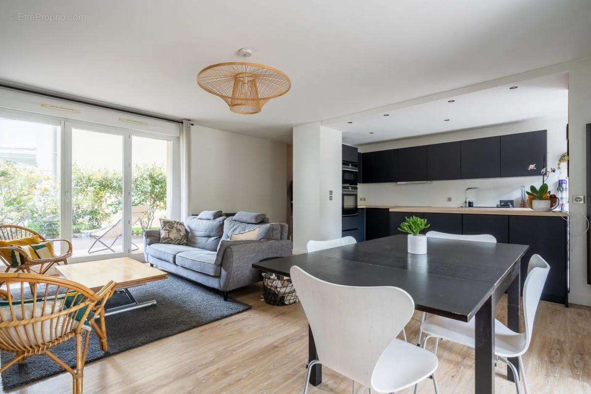 Appartement à LE PERREUX-SUR-MARNE