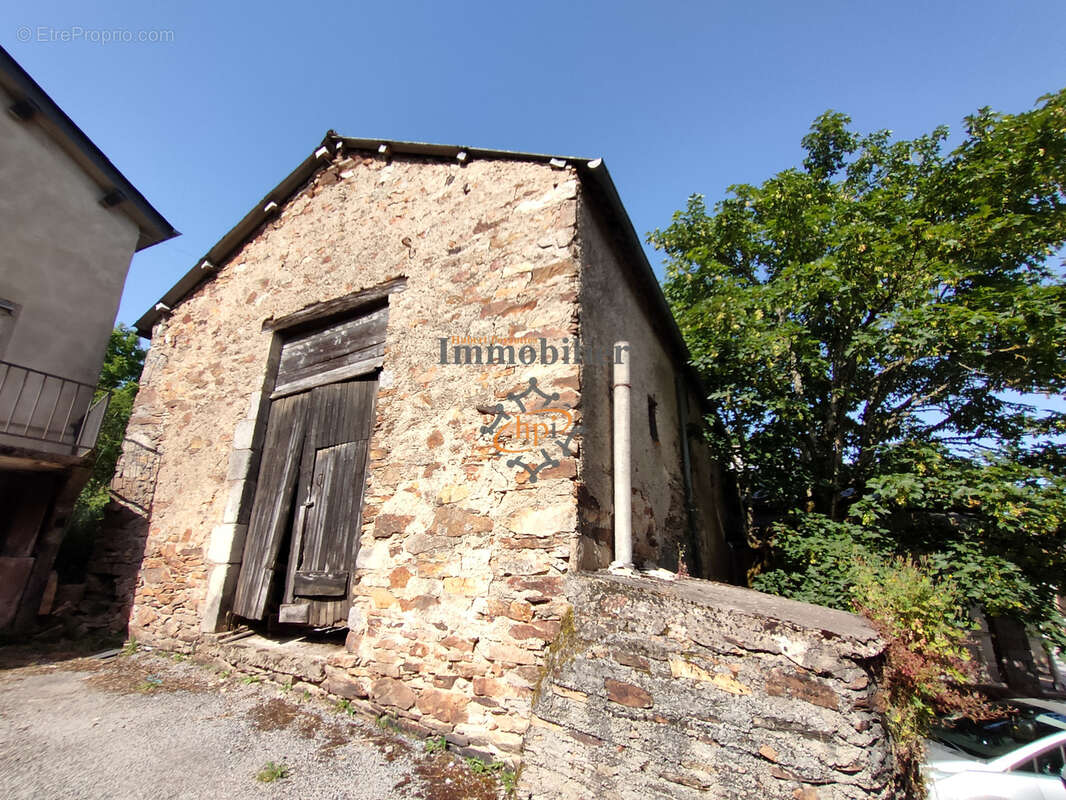 Vente Maison avec dépendances et terrains Montaigut - photo 16